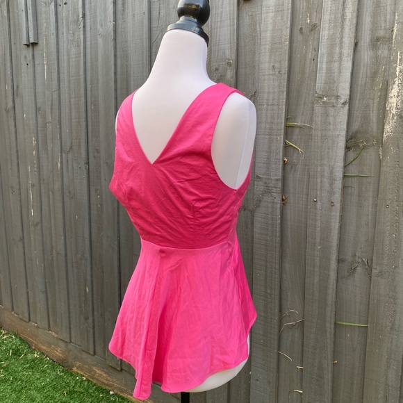 Three of something pink sleeveless blouse size AU6 - Picture 2 of 11